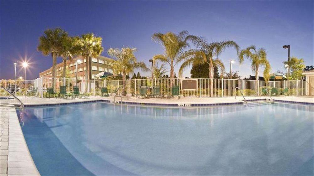 Staybridge Suites Tampa East- Brandon By Ihg Mango Екстериор снимка