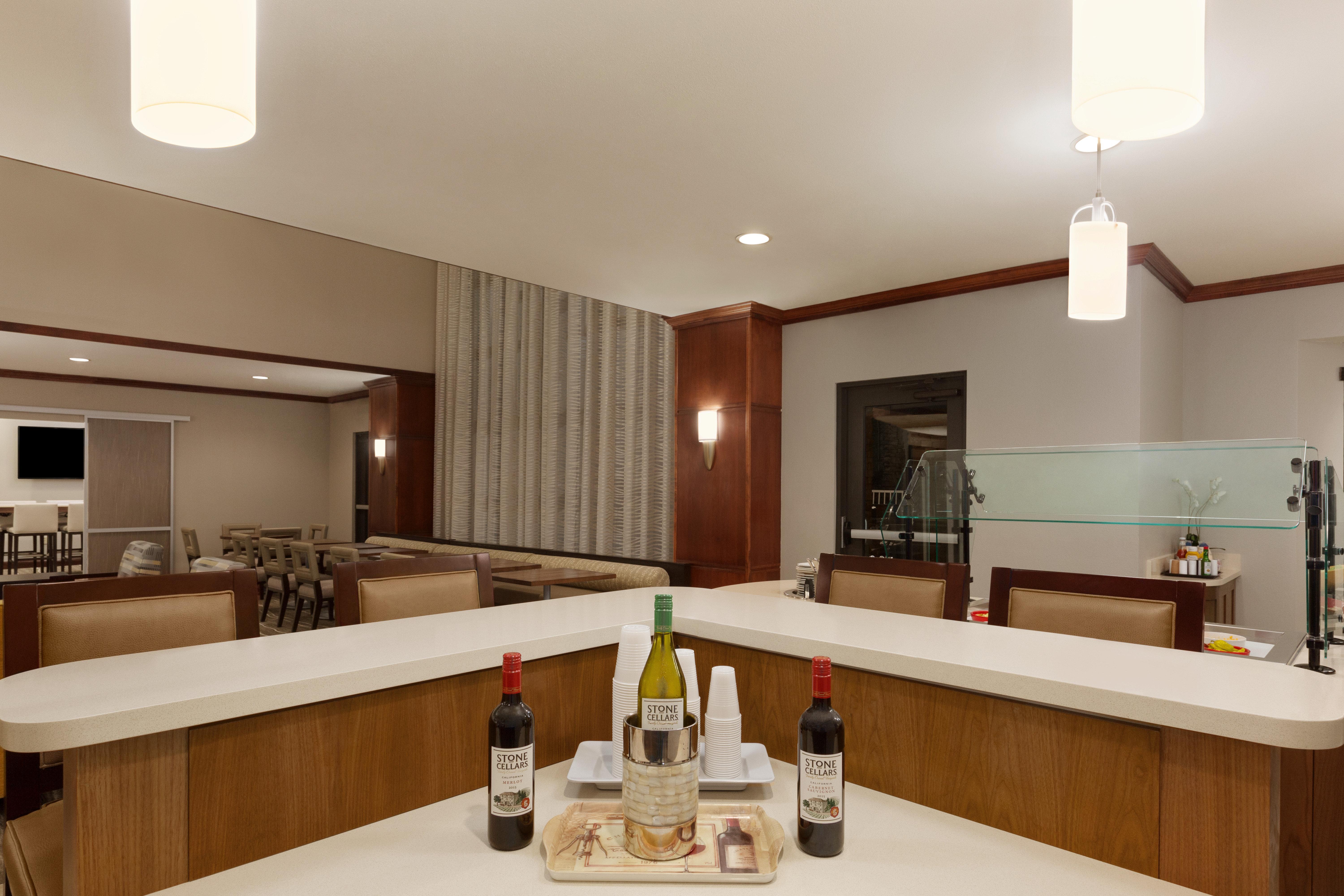 Staybridge Suites Tampa East- Brandon By Ihg Mango Екстериор снимка