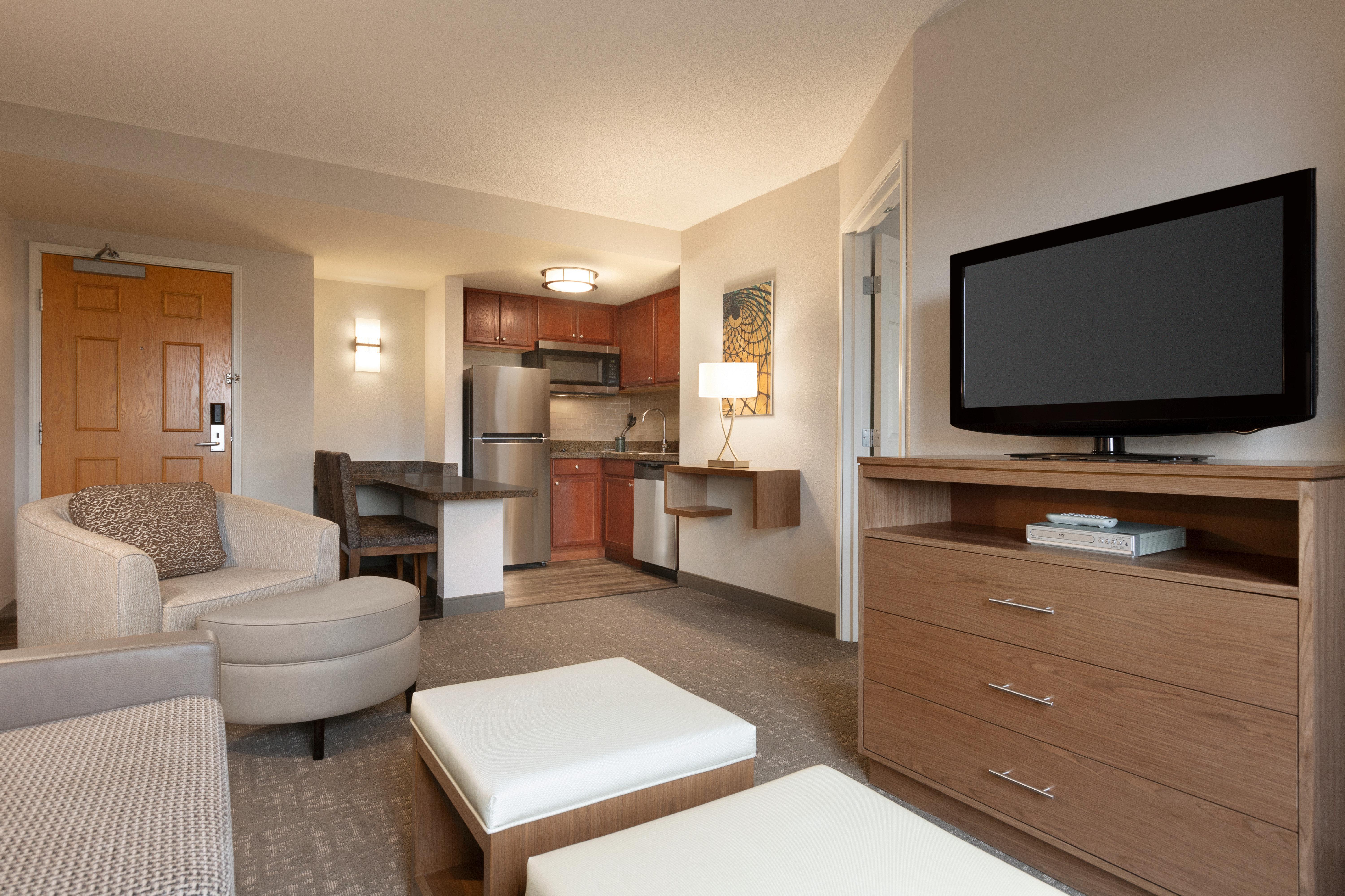Staybridge Suites Tampa East- Brandon By Ihg Mango Екстериор снимка
