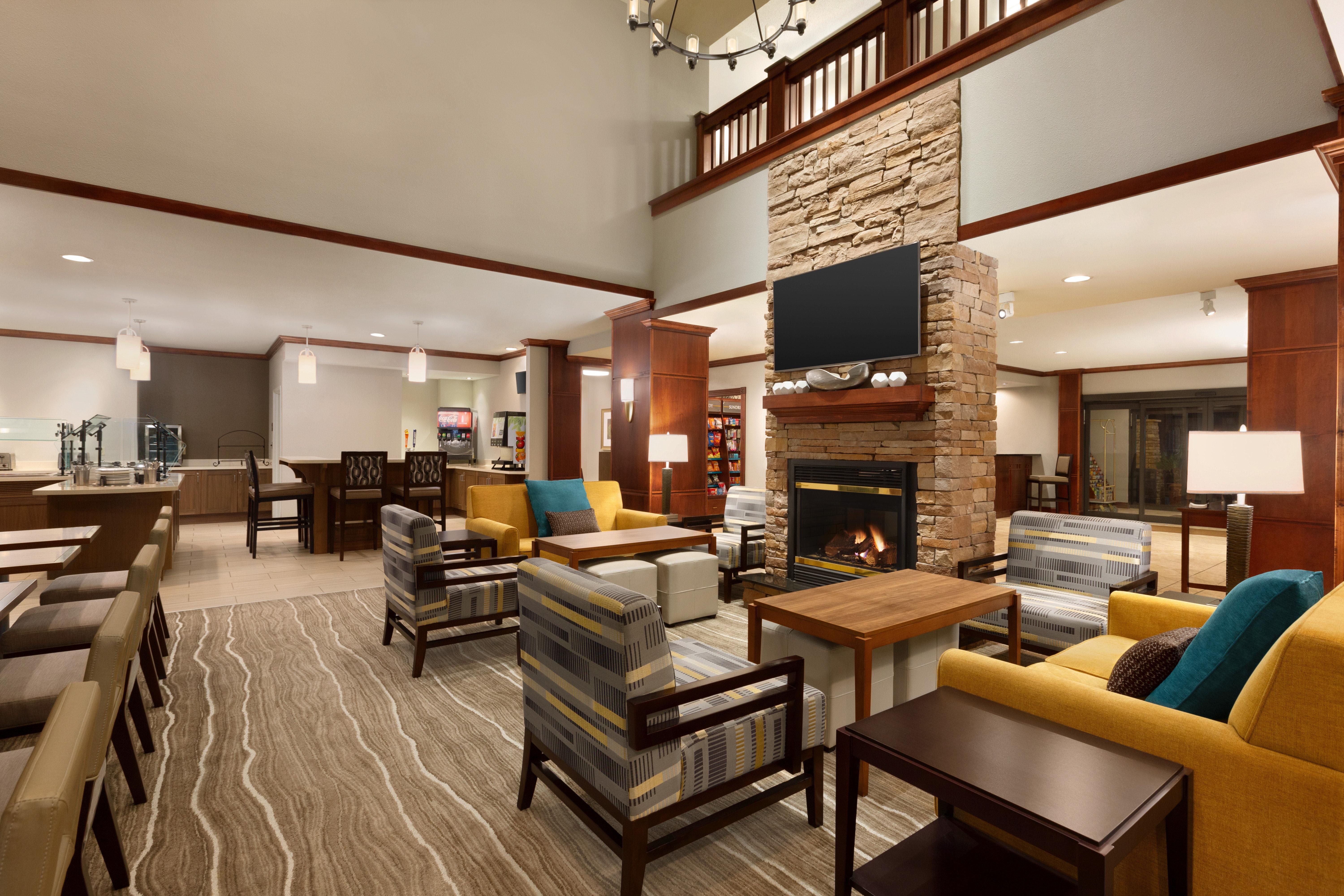 Staybridge Suites Tampa East- Brandon By Ihg Mango Екстериор снимка