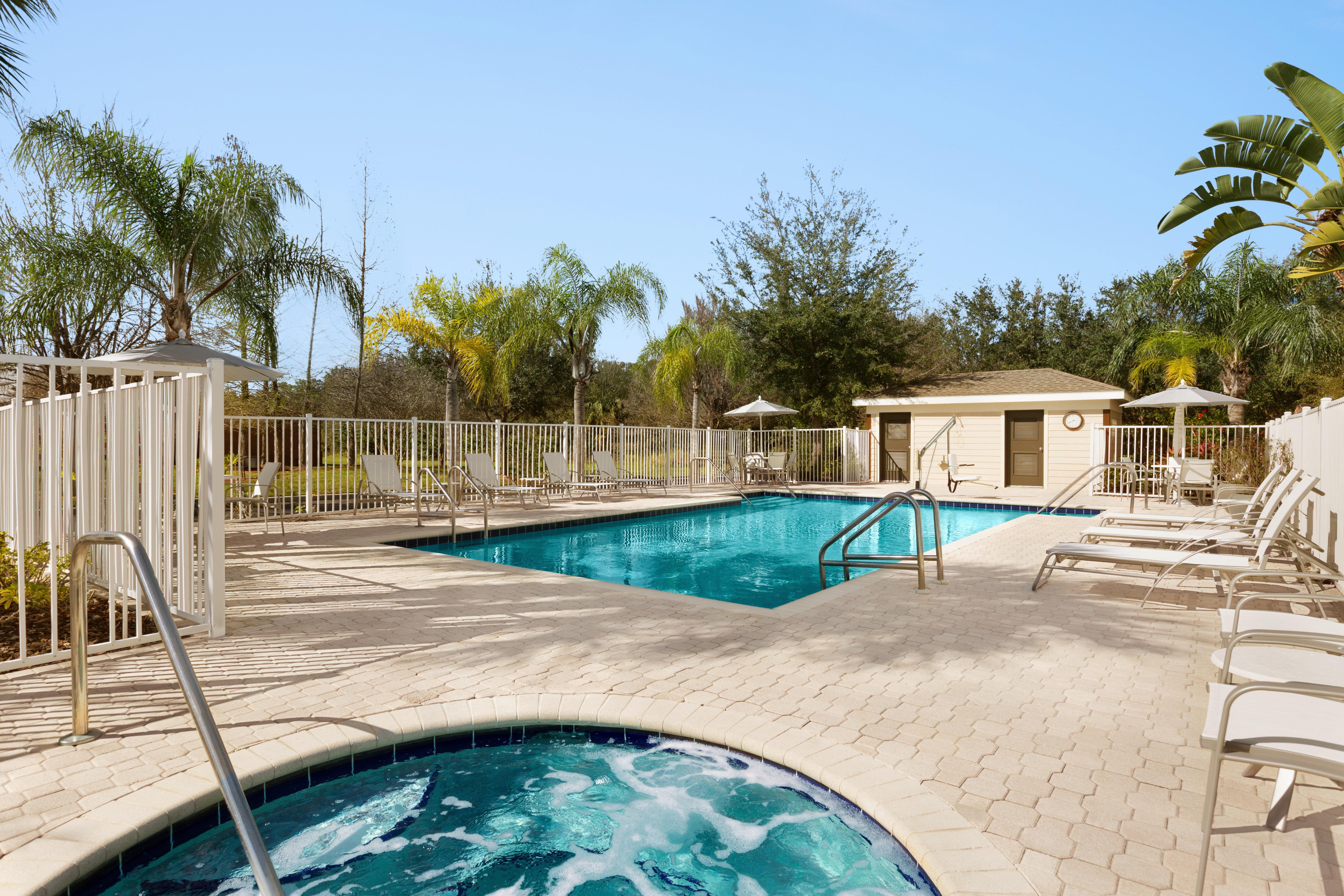 Staybridge Suites Tampa East- Brandon By Ihg Mango Екстериор снимка