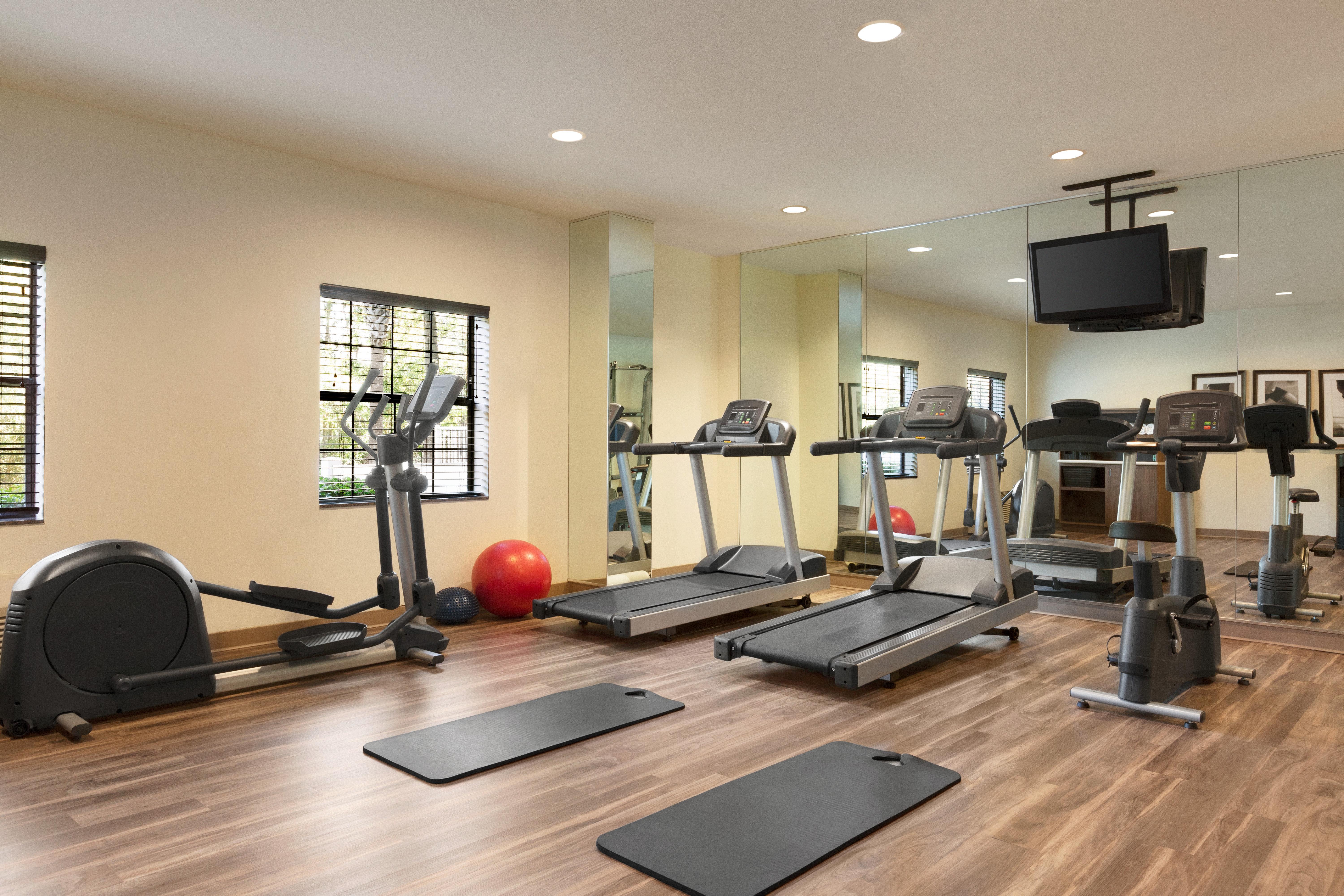 Staybridge Suites Tampa East- Brandon By Ihg Mango Екстериор снимка
