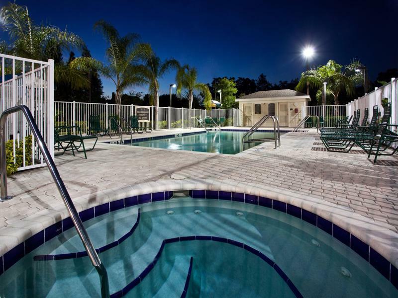 Staybridge Suites Tampa East- Brandon By Ihg Mango Екстериор снимка