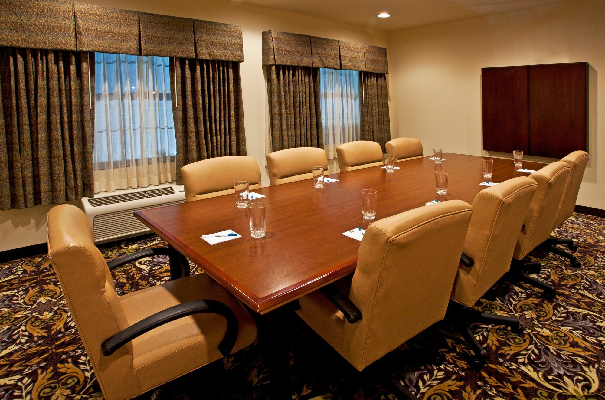 Staybridge Suites Tampa East- Brandon By Ihg Mango Екстериор снимка
