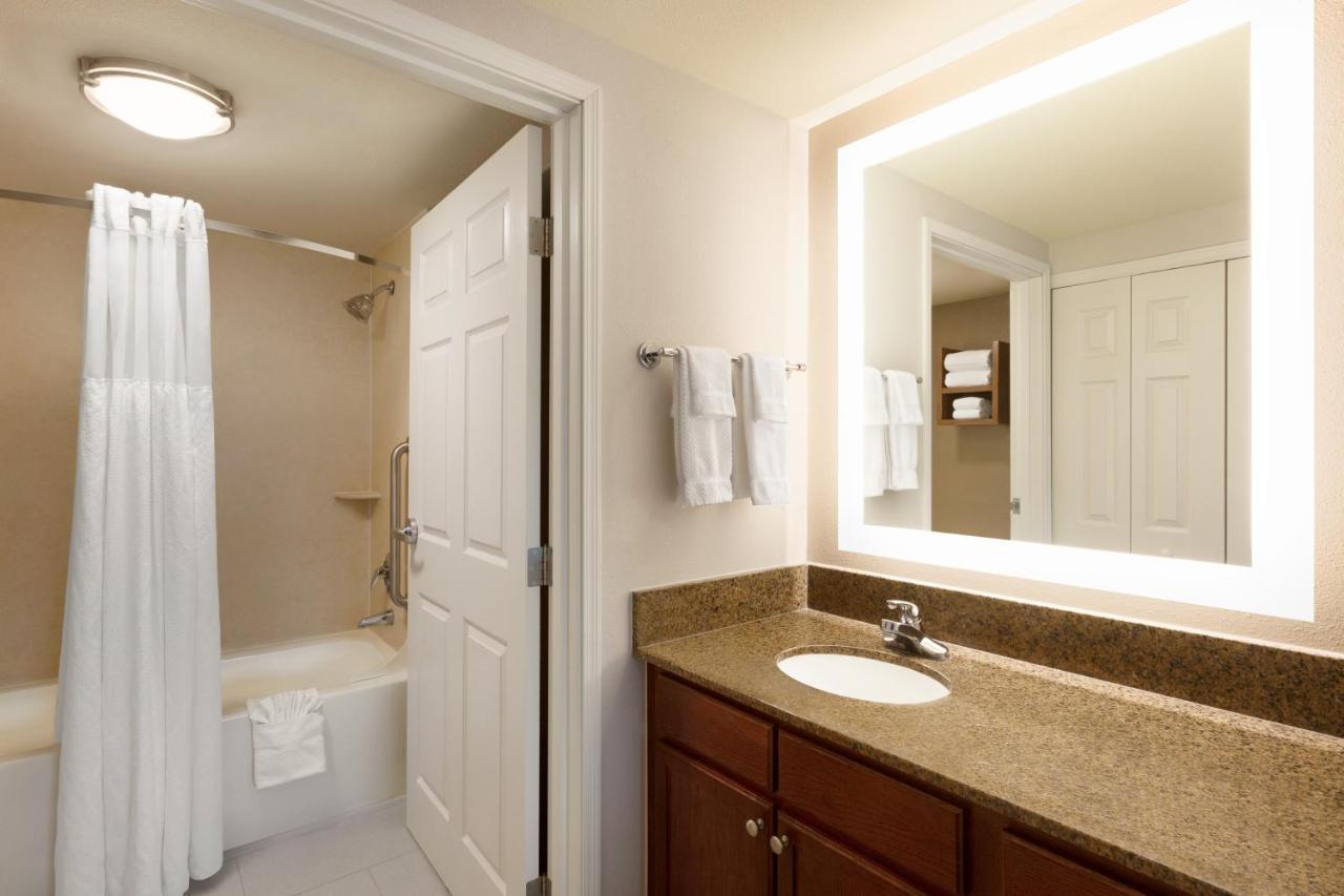 Staybridge Suites Tampa East- Brandon By Ihg Mango Екстериор снимка